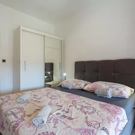 Apartment Picok Pula
